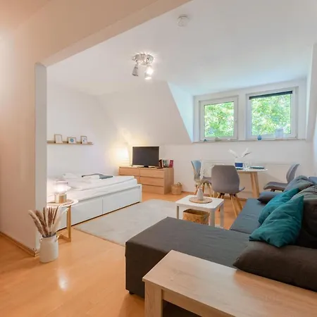 Apartment Awesome - Schonfeld Apartment, Netflix Und Kostenloses Parken *