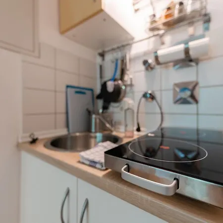 Awesome - Schonfeld Apartment, Netflix Und Kostenloses Parken Apartament