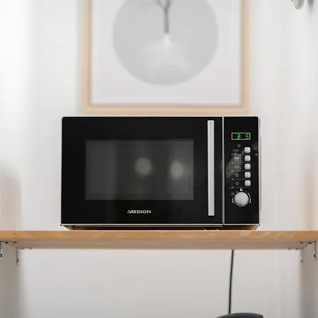 Awesome - Schonfeld Apartment, Netflix Und Kostenloses Parken Apartament *